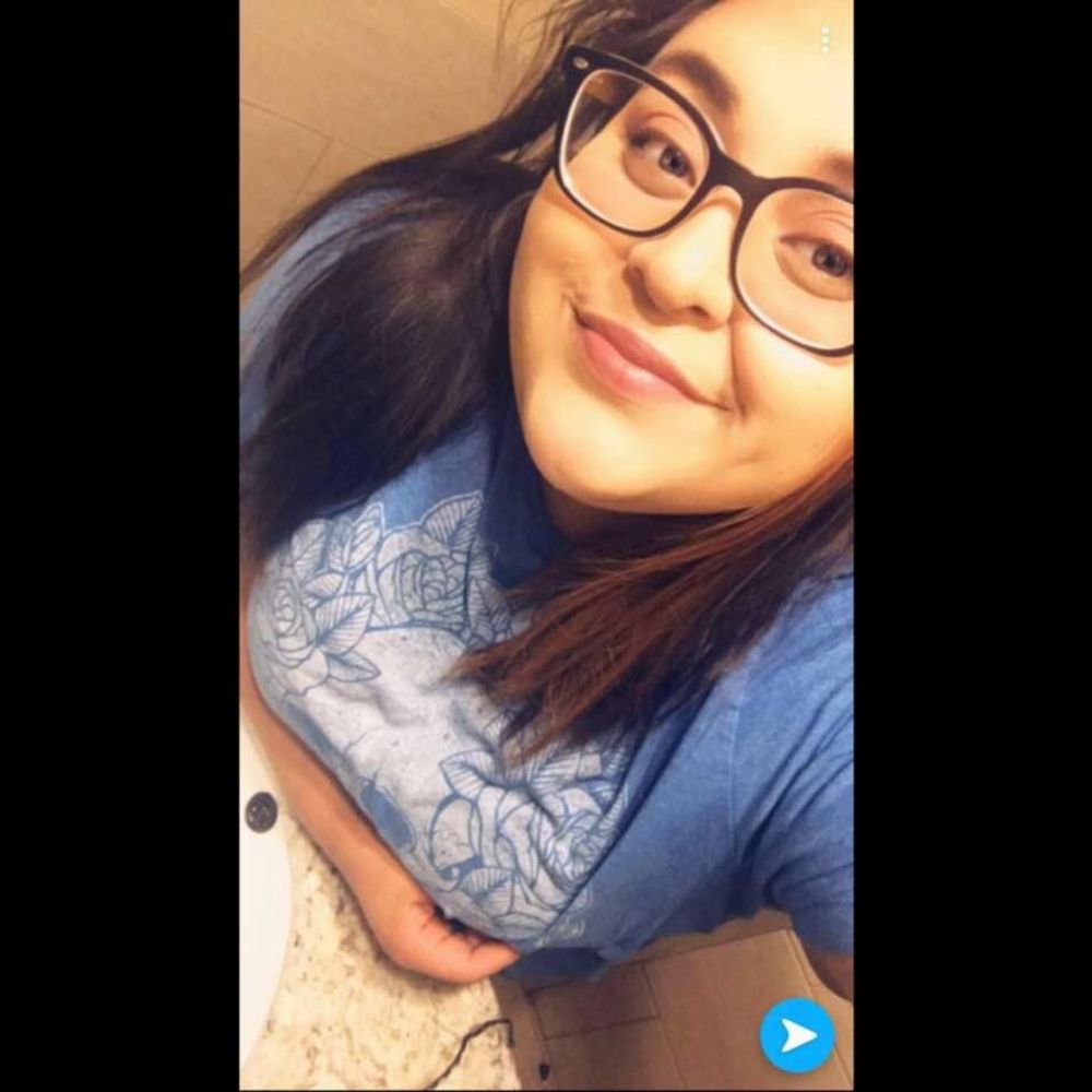 Meet your Posher, Analicia